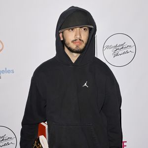 Selten: Michael Jacksons Sohn Blanket zeigt sich auf Event!