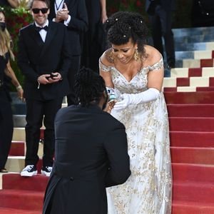 Cringe? New Yorker Politikerin verlobt sich bei der Met Gala