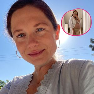 "Harry Potter"-Star Bonnie Wright zeigt stolz Babybauch
