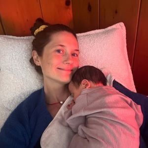 "Harry Potter"-Star Bonnie Wright begrüßt Baby Nummer zwei