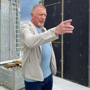 Tennisstar Boris Becker fordert weniger Handyzeit für Kinder