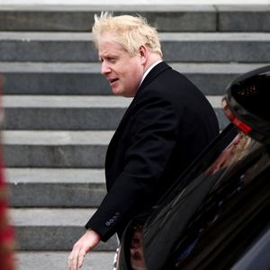 Queen-Gottesdienst: Boris Johnson bei Ankunft ausgebuht