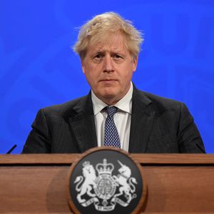 Die Queen wird 95: Premier Boris Johnson rührt mit Statement