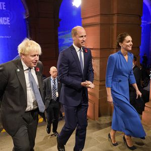 Schick oder langweilig? Prinz William und Kate ganz in Blau