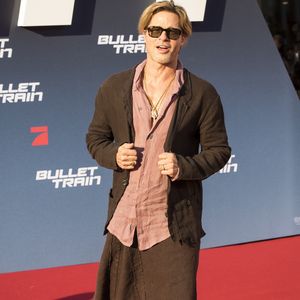 Rock-Look bei Premiere: Brad Pitt liefert skurrile Erklärung