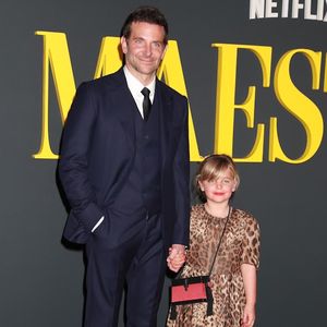 Bradley Cooper und Töchterchen Lea genießen zusammen ein Eis