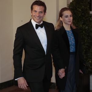 Was? Bradley Cooper schon seit Januar Single!