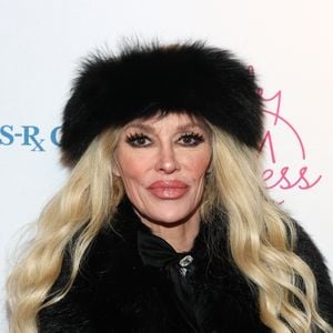 Brandi Glanville glaubt an einen Wurm in ihrem Gesicht