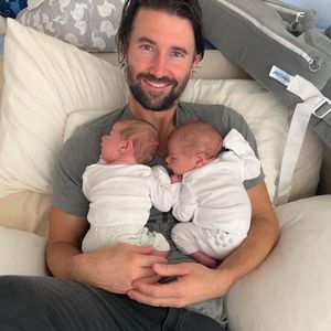 Mutter plaudert aus: So heißen Brandon Jenners Zwillinge
