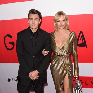 Pamela Andersons Sohn Brandon ist eine große Stütze für sie