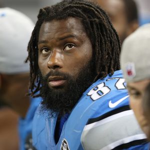 Glastür eingeschlagen: NFL-Star Brandon Pettigrew verhaftet!