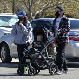 Selten: Brenda Song und Macaulay Culkin mit Baby unterwegs