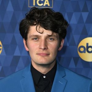 "Jane the Virgin"-Star Brett Dier hat sich mit Conor verlobt