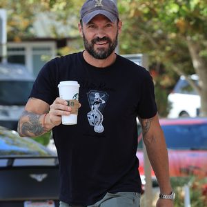 Nach Liebes-Outing: Brian Austin Green strahlt überglücklich