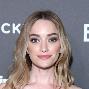 Endlich: "Ginny & Georgia"-Star Brianne Howey hat geheiratet
