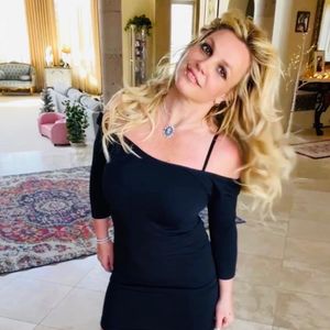 Britney Spears möchte ihr Baby für immer im Bauch behalten