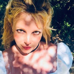 "Vampir"-Beitrag: Britney Spears beunruhigt weiterhin Fans