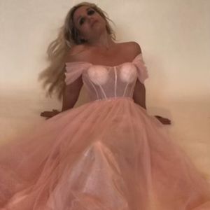Bald so weit? Britney Spears hat schon ihr Hochzeitskleid
