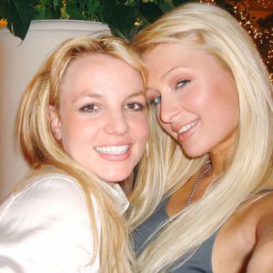 Wegen Vormundschaft: Paris Hilton hält Kontakt zu Britney