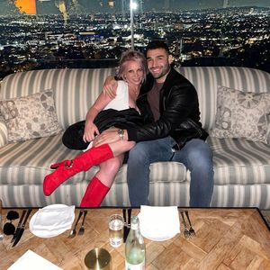 Britney Spears' Verlobter Sam Asghari stärkt ihr den Rücken