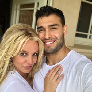 Ehemann-Post: Haben Britney Spears und Sam etwa geheiratet?