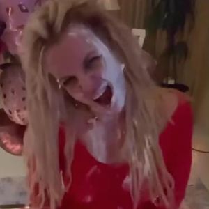Kuchenschlacht: Britney Spears meldet sich im Netz zurück