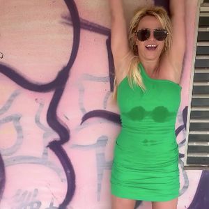 Verstörender Post: Britney Spears zeigt ihre Schweißflecken