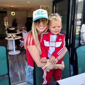Brittany Mahomes feiert zweiten Geburtstag von Sohn Bronze
