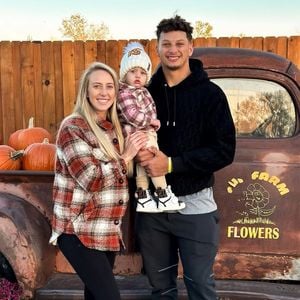 Patrick und Brittany Mahomes' erstes Weihnachten zu viert