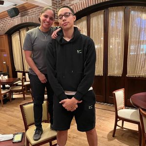 Nach Freilassung: Brittney Griner verbringt Zeit mit Familie