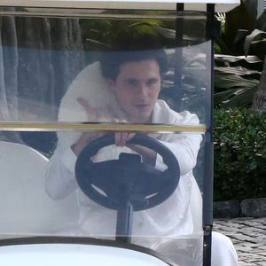 Kurz vor Jawort: Brooklyn Beckham ist total lässig unterwegs