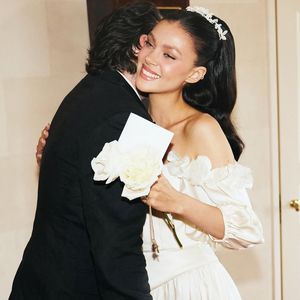Nicola Peltz-Beckham trug dieses Kleid bei Gelübdeerneuerung
