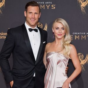 Kurz vor Trennung: Julianne Hough flirtete online mit Brooks
