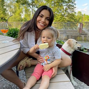So bringt Bruna Rodrigues Job und Mamasein unter einen Hut