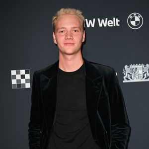 Langfinger: Bruno Alexander klaute vom "Die Discounter"-Set