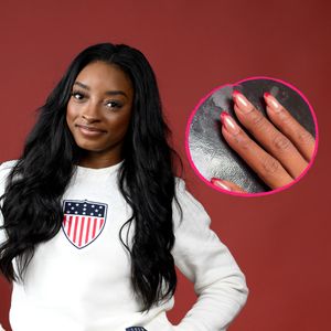 Diesen süßen Liebesbeweis macht Simone Biles ihrem Ehemann
