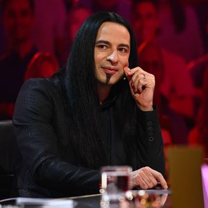 Wegen Sarah als Skelett? "The Masked Singer"-Bülent weint