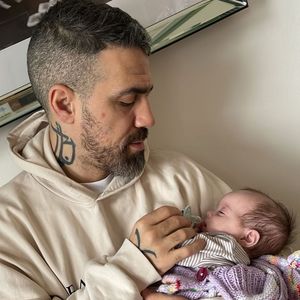 Wie niedlich! Bushido kuschelt mit seiner kleinen Tochter