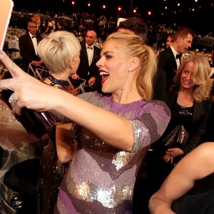 Sorge um Busy Philipps: "Dawson's Creek"-Star im Krankenhaus