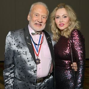 Astronaut Buzz Aldrins Frau stirbt zwei Jahre nach Hochzeit