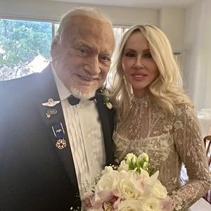Raumfahrt-Legende Buzz Aldrin (93) hat wieder geheiratet!