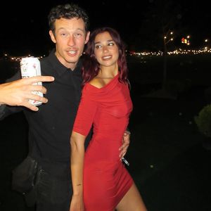 Callum Turner: Das ist der Mann, der Dua Lipas Herz eroberte