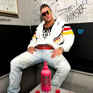 Calvin Kleinen bringt zur Fußball-EM einen neuen Song raus!