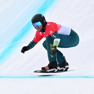 Schockmoment: Snowboarder Cam Bolton erleidet Genickbruch