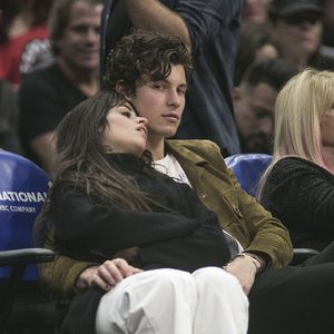 Shawn und Camila bringen sich gegenseitig neue Skills bei