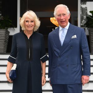 Haben Prinz Charles und Camilla echt einen geheimen Sohn?