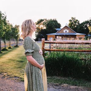 "Vampire Diaries"-Star Candice postet erstes Babybauchfoto!