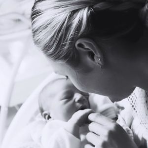 Throwback-Pics: Candice Swanepoels ist Sohn drei geworden