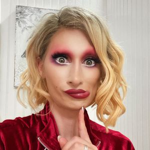 "Die Hölle": Dragqueen Candy Crash gibt Corona-Update