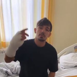 Halber Arm verbunden: Rapper Capital Bra ist im Krankenhaus